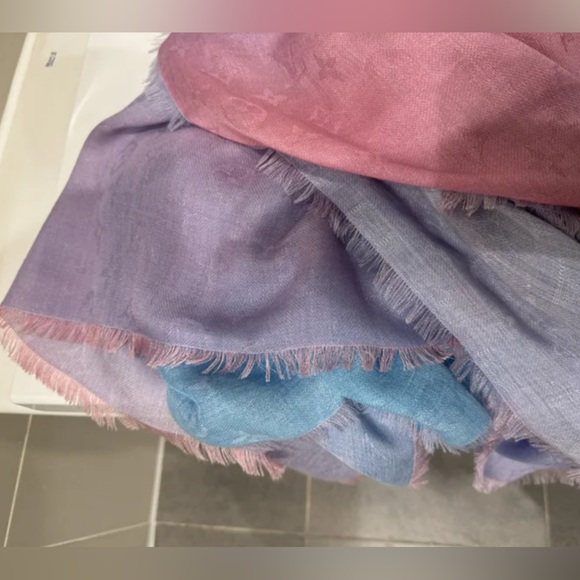 ***SOLD*** Louis Vuitton X Alex Israel Pink Blue Ombré Gradient Shawl - Picture 4 of 6